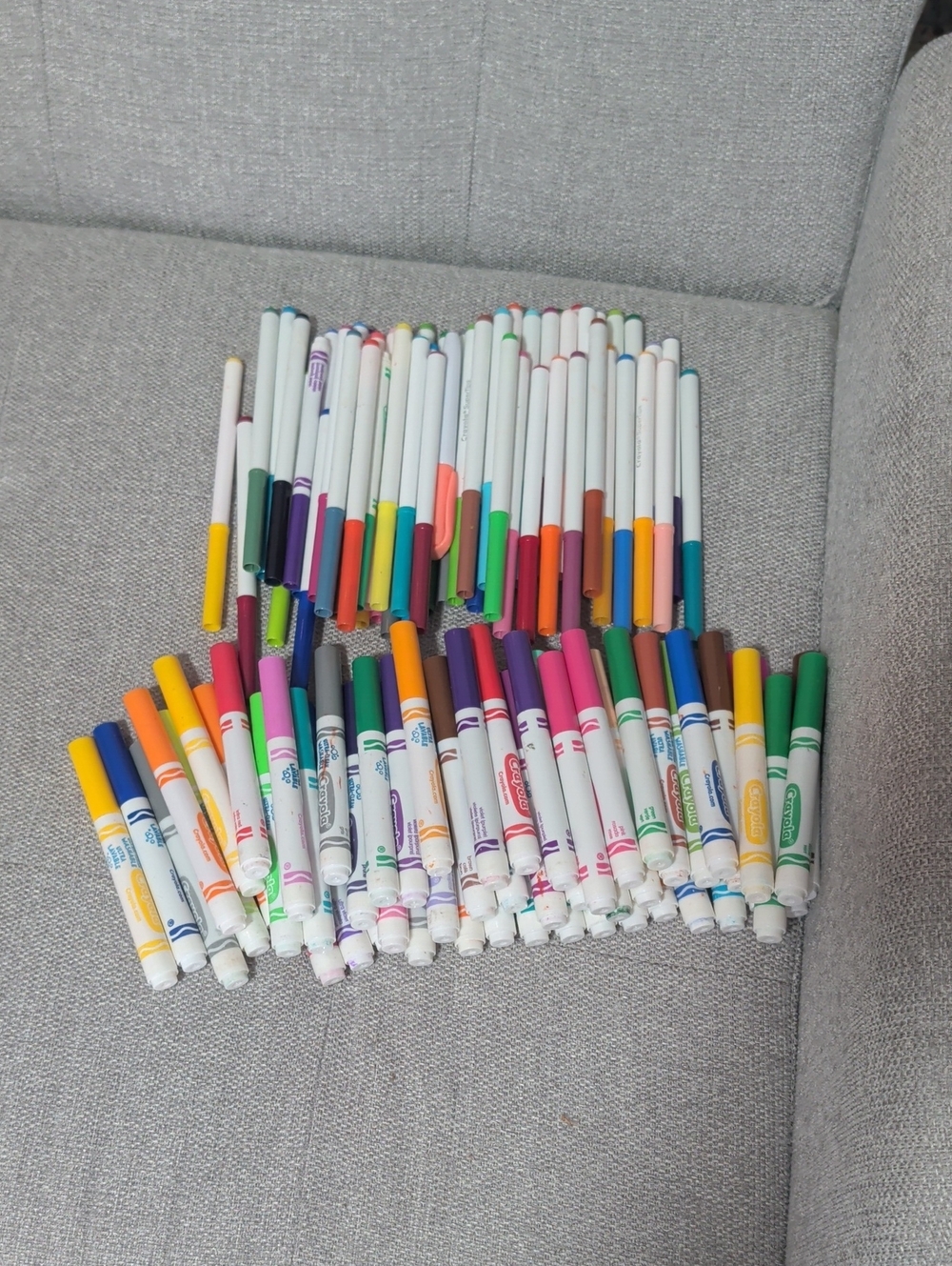 Huge Lot Of Over 100 Crayola Markers